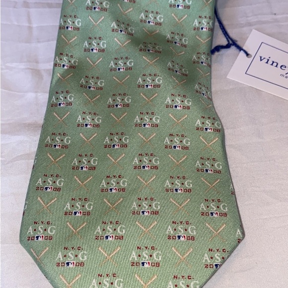 Vineyard Vines Green 2008 NYC All Star Game ASG Tie NWT - Picture 2 of 5